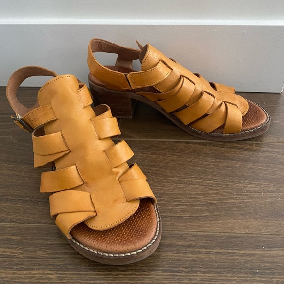 Casta sandals - Picture 2 of 4